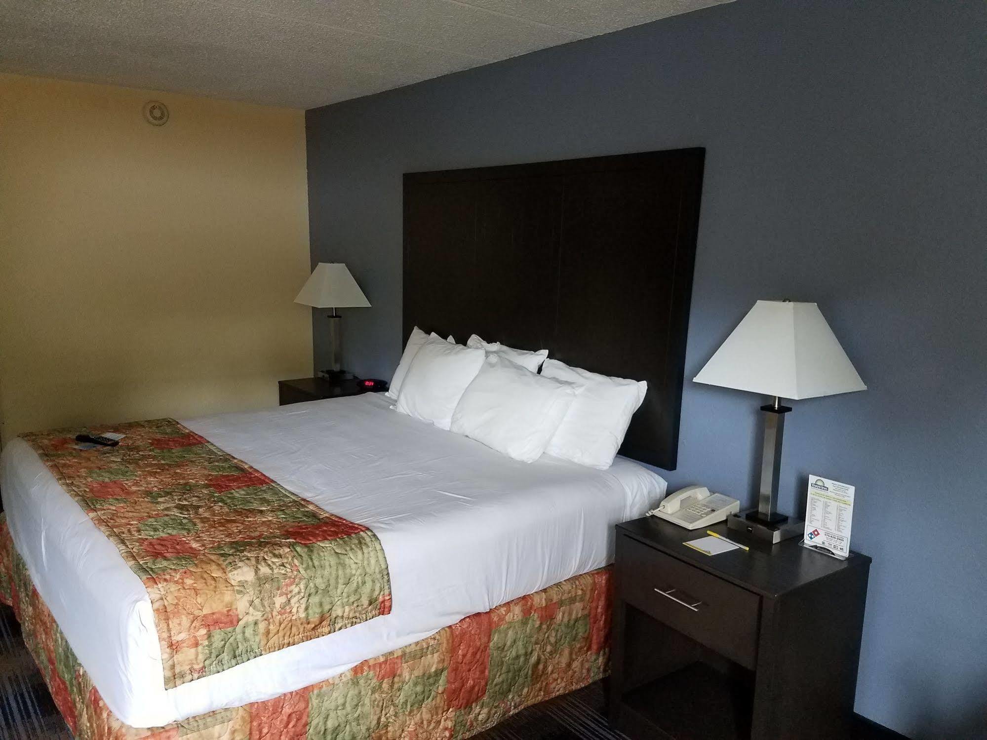 Days Inn by Wyndham Wilkes Barre Eksteriør bilde