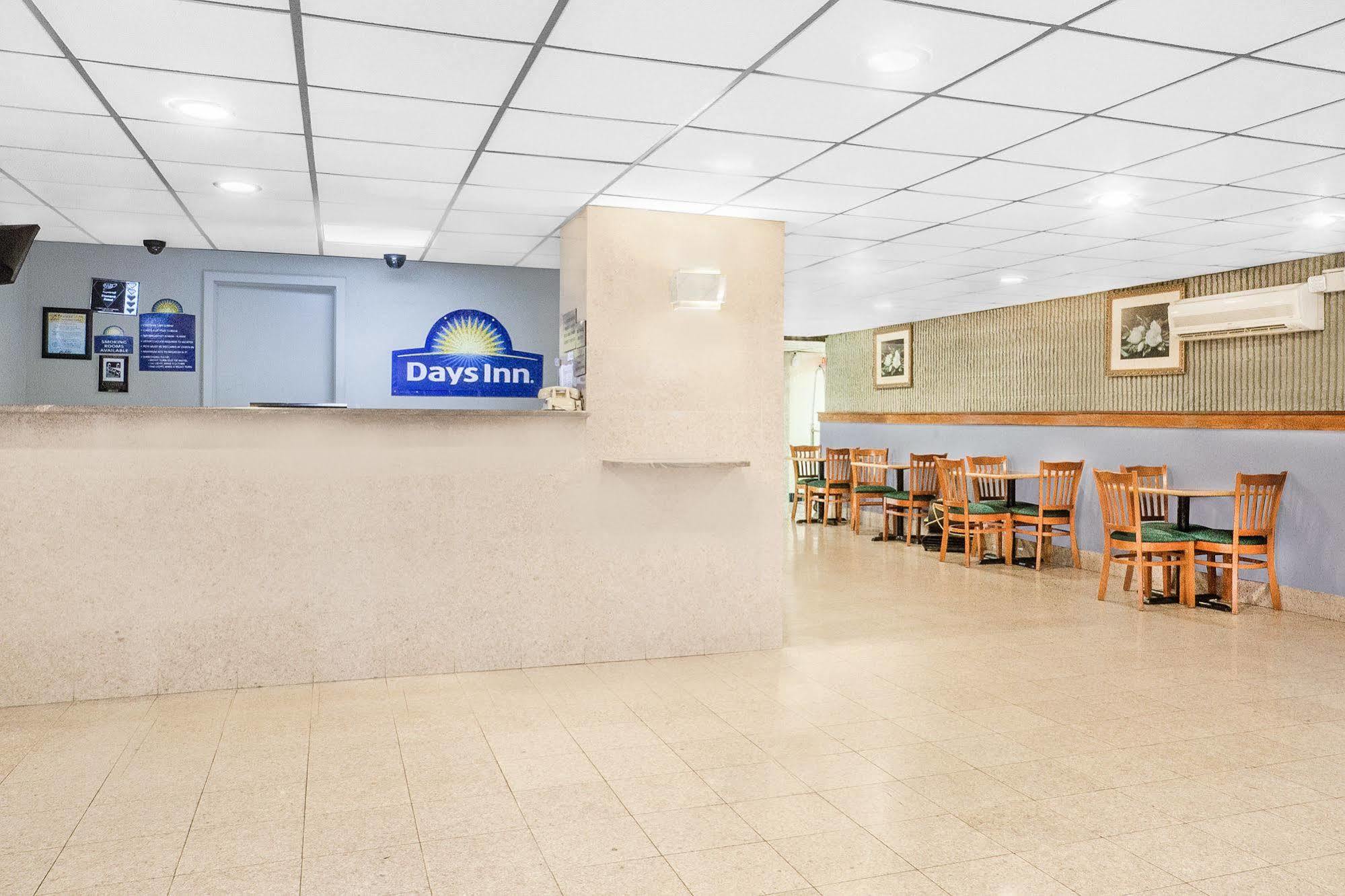 Days Inn by Wyndham Wilkes Barre Eksteriør bilde