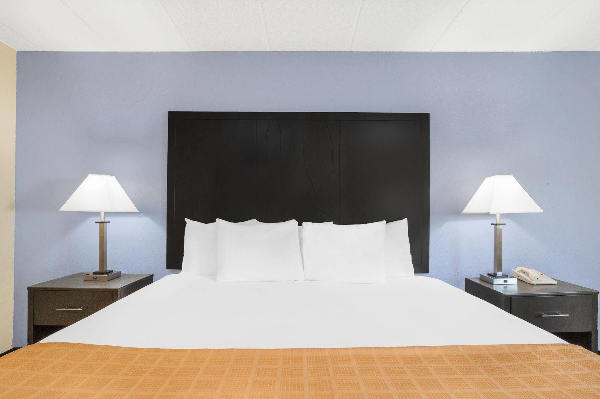 Days Inn by Wyndham Wilkes Barre Eksteriør bilde